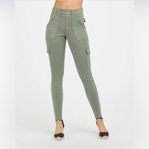 Spanx Stretch Twill Ankle Cargo Pant (3X)